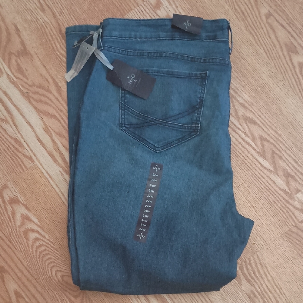 NWT NYDJ Women's Plus Dark Blue Slim Jeans 24w